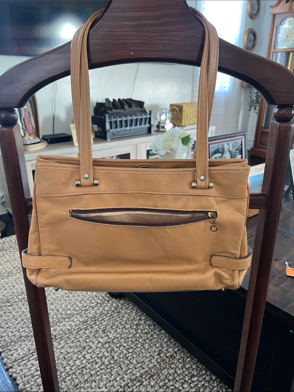 Classic Tan Leather Tote Shoulder Bag - Picture 2 of 3
